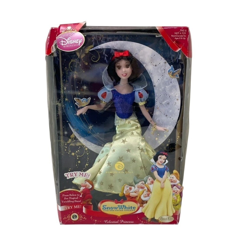 🔥Disney💙Snow White Classic Movie Memories Porcelain Doll Brass Key‎ New  Y2k